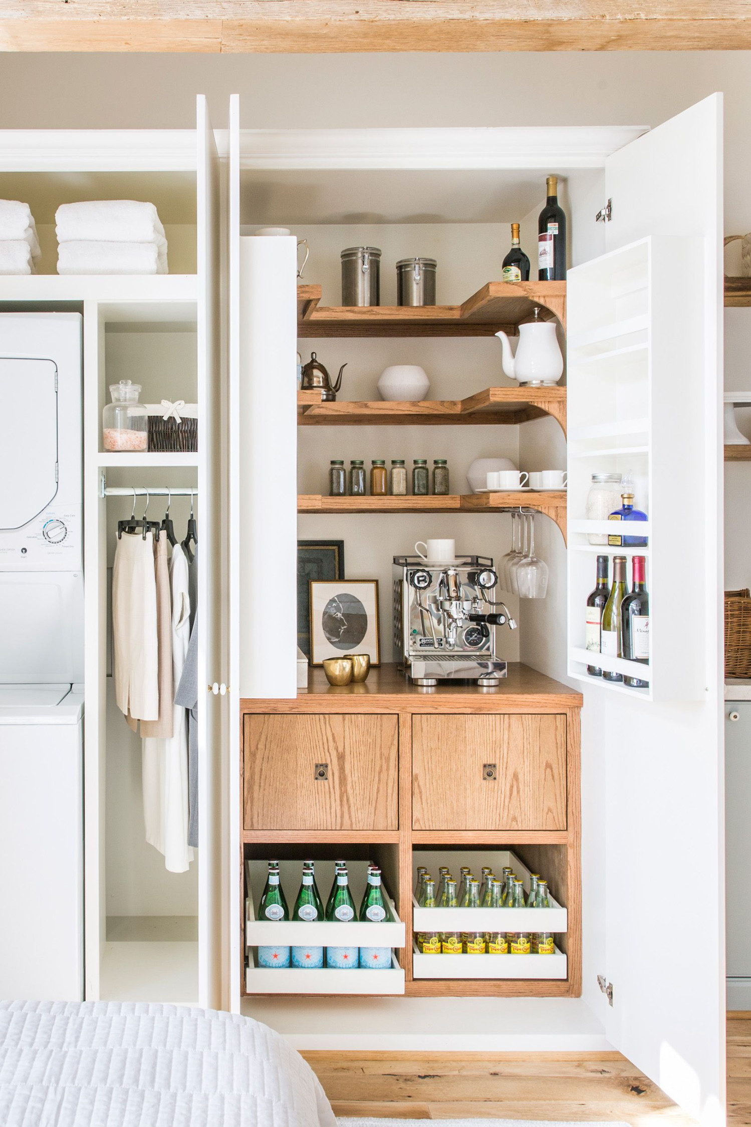 Small Pantry Ideas to Free Up Space in Your Kitchen